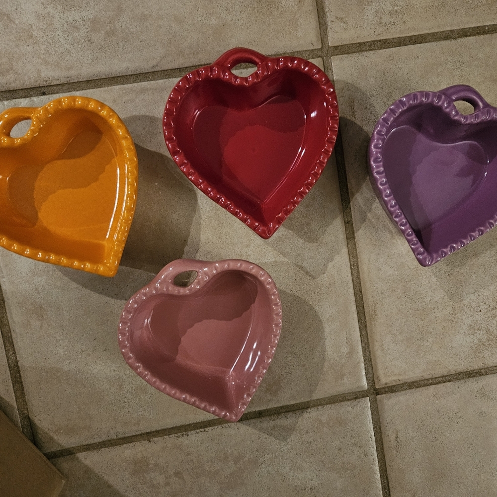 Williams Sonoma Candy Heart Shaped Baking Dishes Set